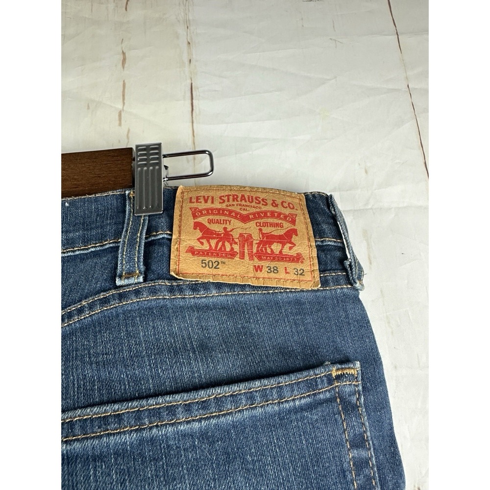 Levis 502 Jeans Mens 38x30 Blue Slim Fit Medium Wash Denim Blue Cotton Blend - Picture 4 of 9